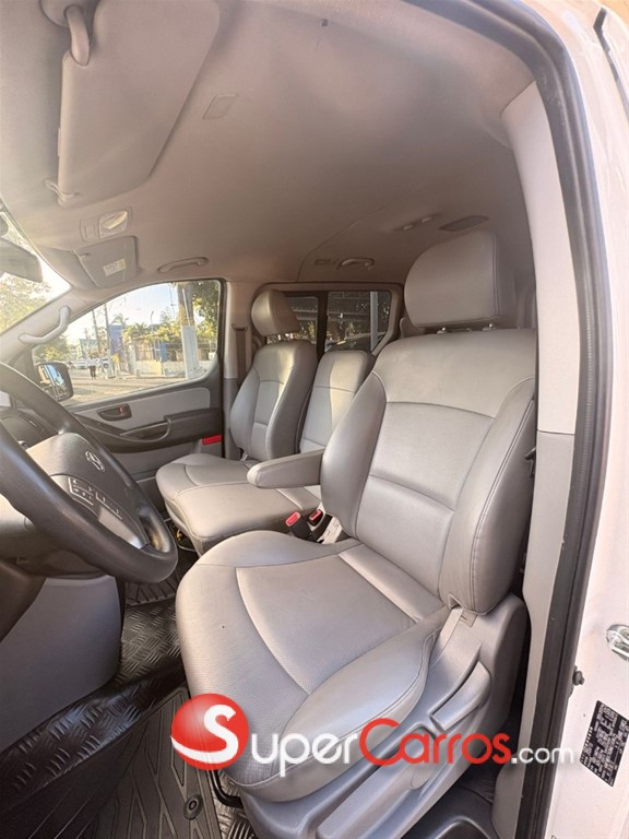 2021 Hyundai Grand Starex — foto 6 / 10