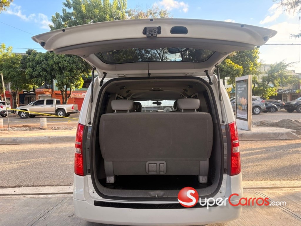 2021 Hyundai Grand Starex — foto 9 / 10