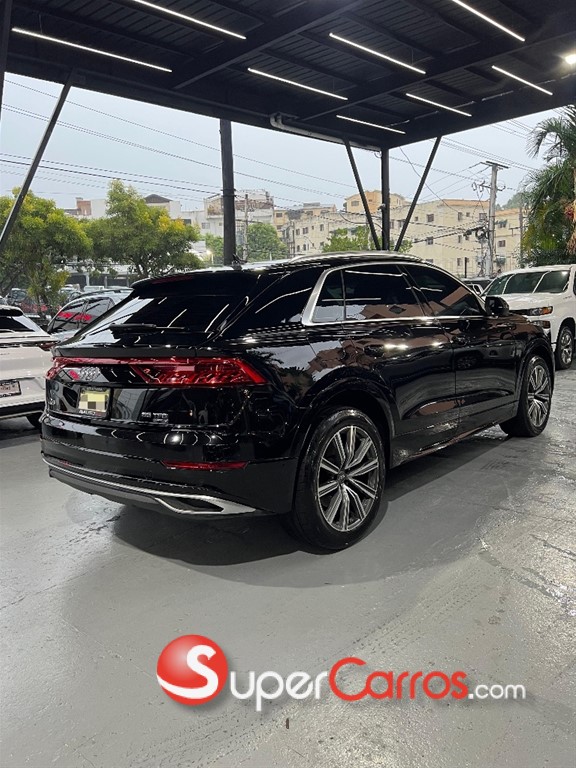 2019 Audi Q8 Premium — foto 6 / 11