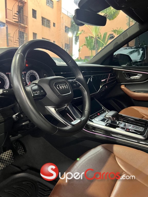 2019 Audi Q8 Premium — foto 9 / 11