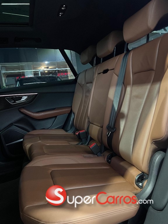 2019 Audi Q8 Premium — foto 10 / 11
