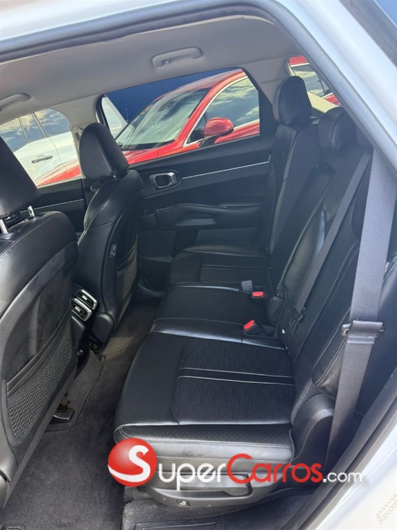 2024 Kia Sorento S — foto 8 / 12