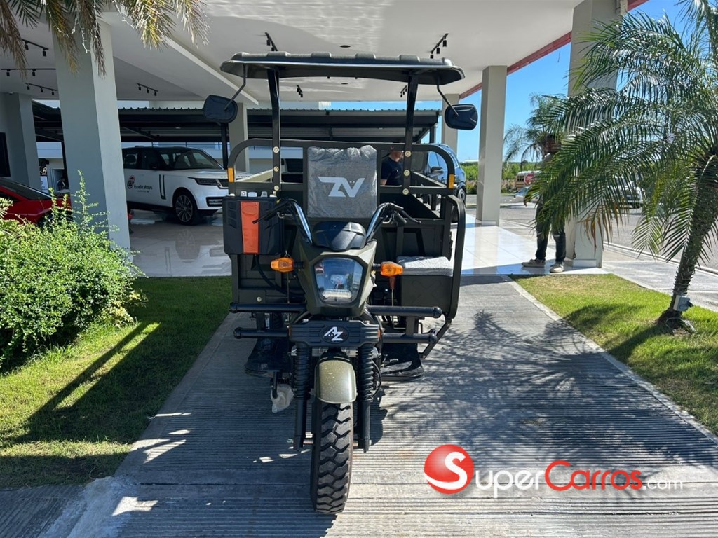 2025 AZ 300 — foto 4 / 6
