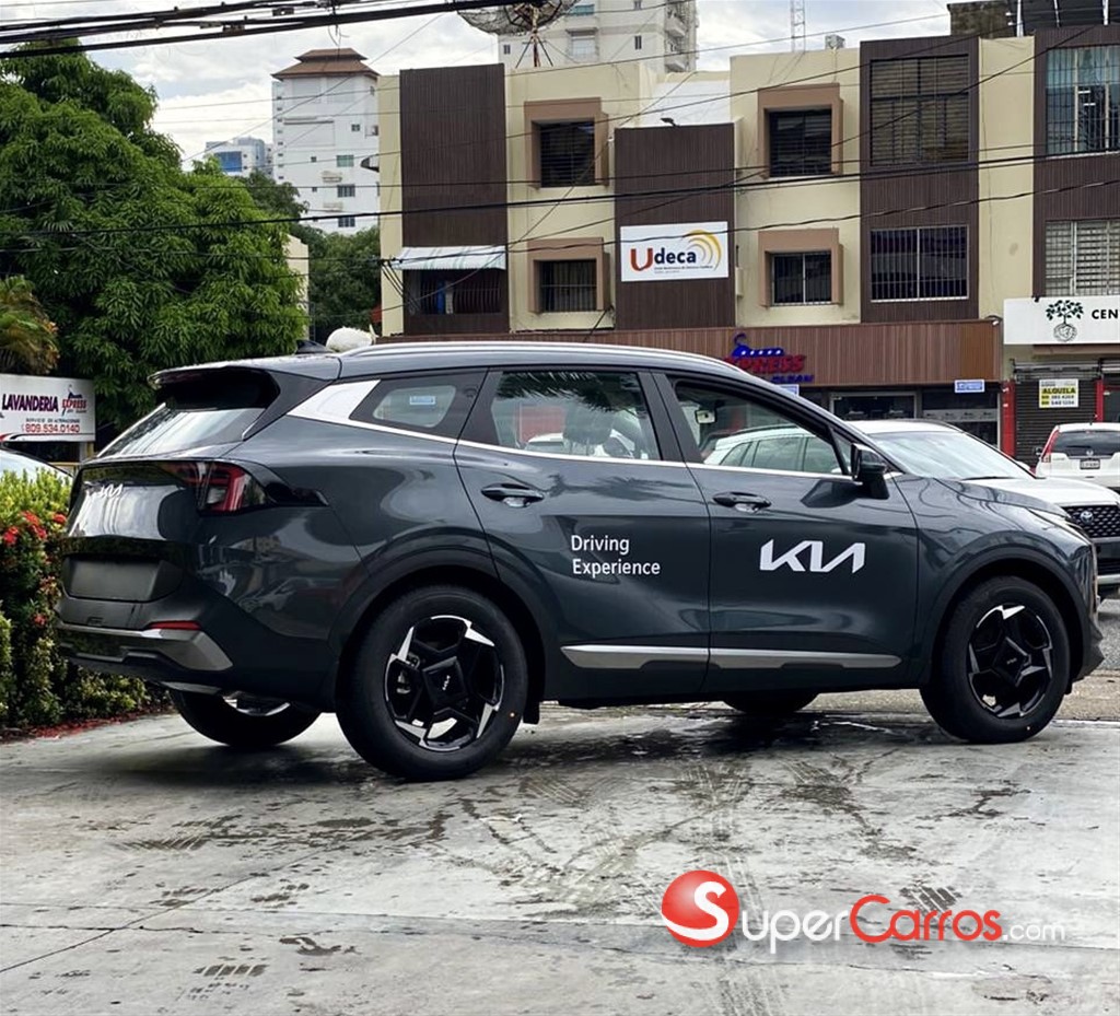 2026 Kia Sportage Sport — foto 2 / 11
