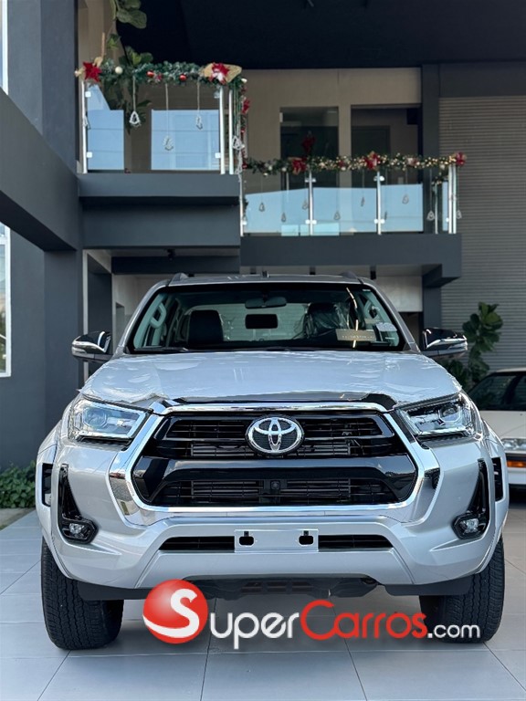 2026 Toyota Hilux SRX — foto 2 / 10