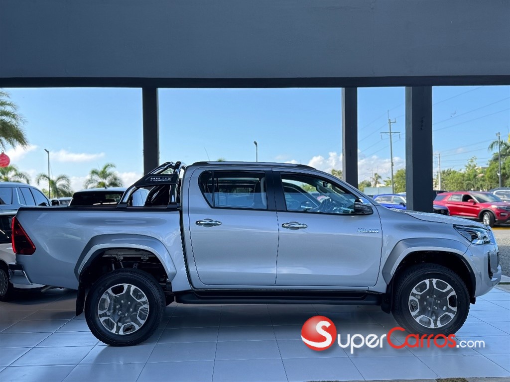 2026 Toyota Hilux SRX — foto 3 / 10