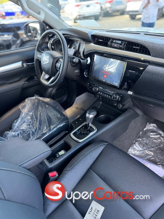 2026 Toyota Hilux SRX — foto 5 / 10