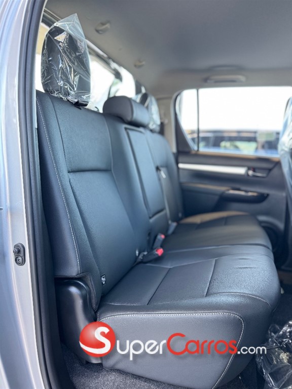2026 Toyota Hilux SRX — foto 6 / 10