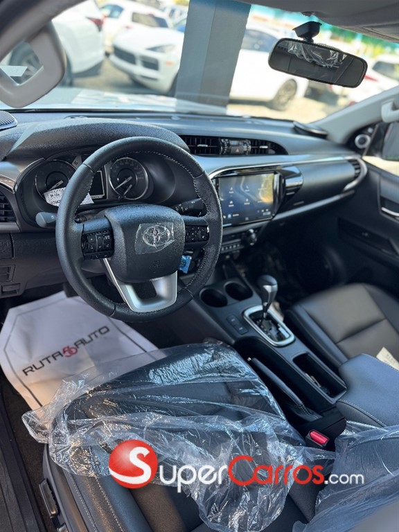 2026 Toyota Hilux SRX — foto 10 / 10