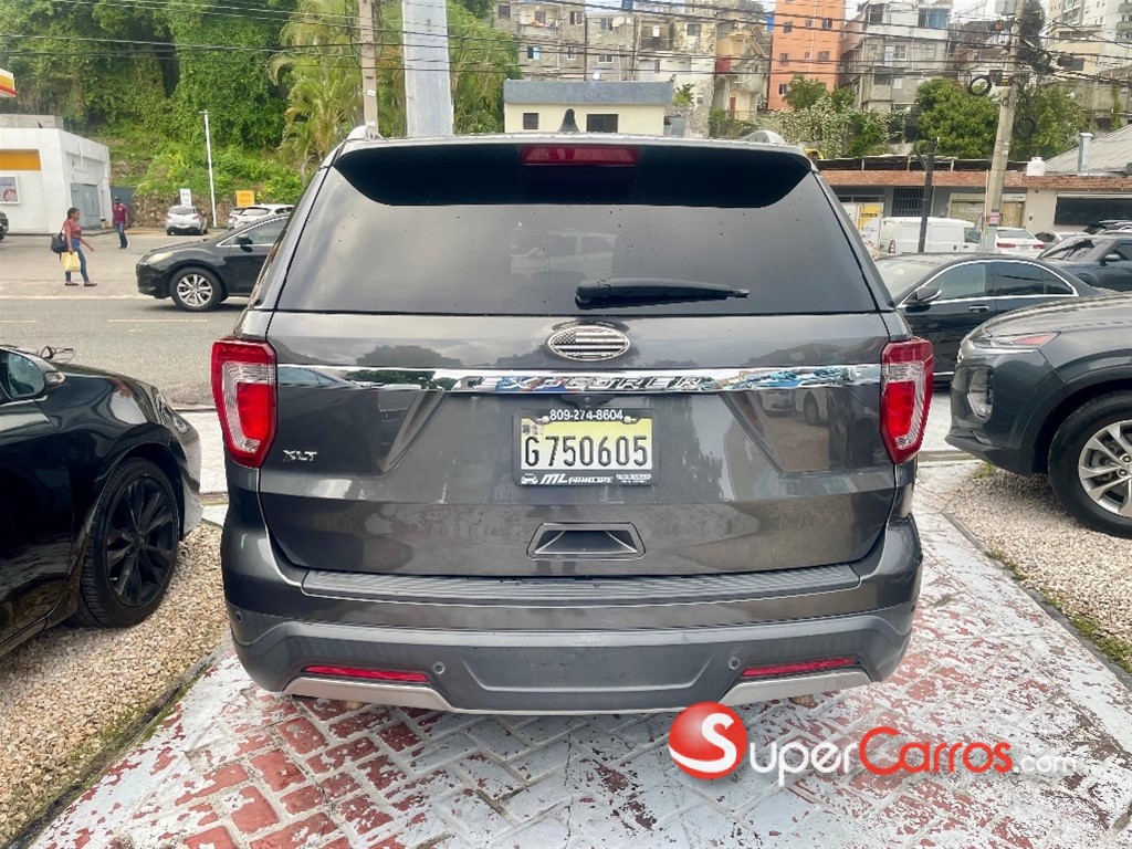 2019 Ford Explorer — foto 5 / 12