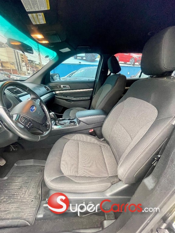 2019 Ford Explorer — foto 7 / 12