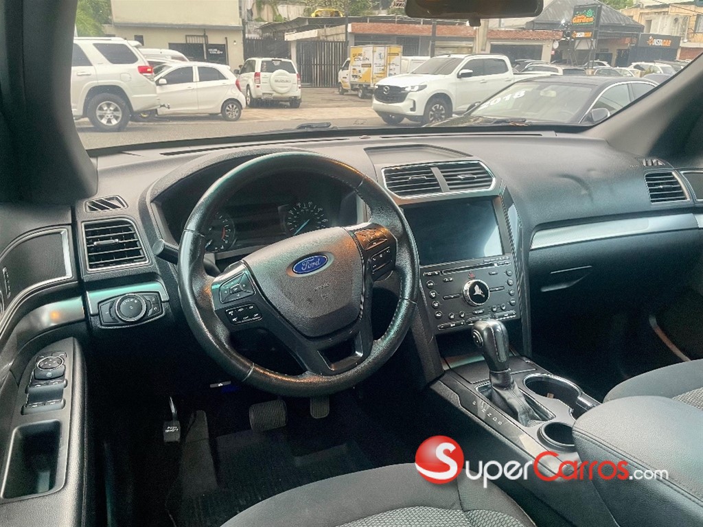 2019 Ford Explorer — foto 9 / 12
