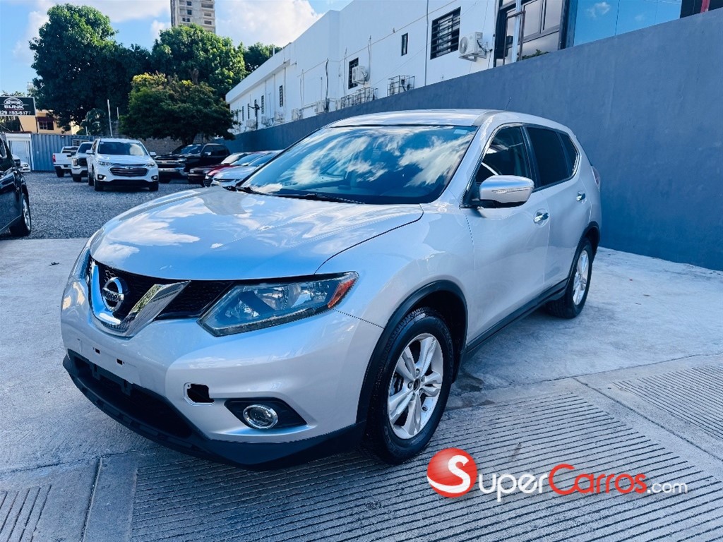 2015 Nissan Rogue SV — foto 2 / 12