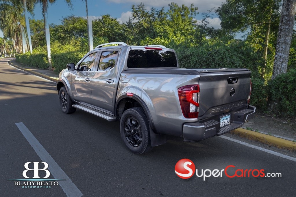 2022 Nissan Frontier LE — foto 10 / 11