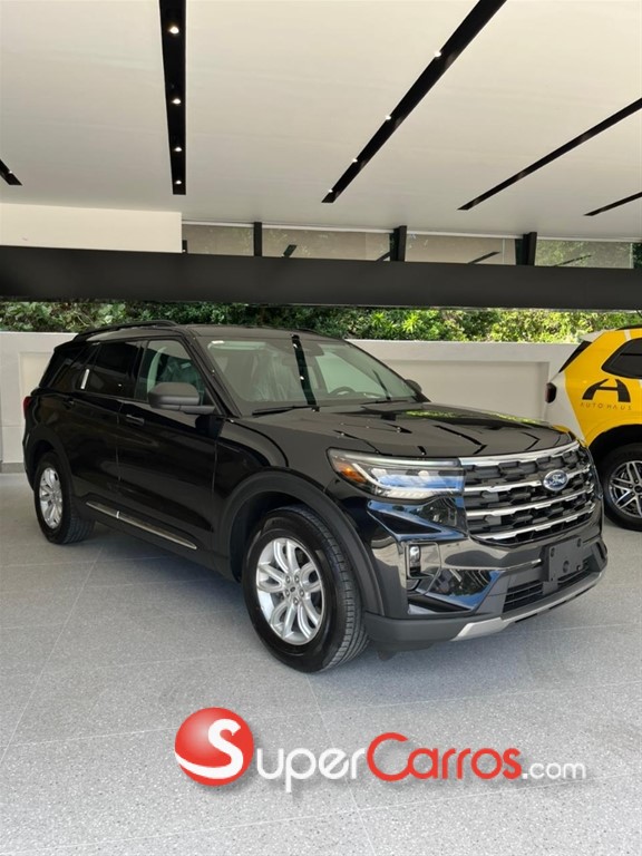 2025 Ford Explorer Active — foto 2 / 9