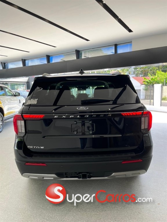 2025 Ford Explorer Active — foto 3 / 9