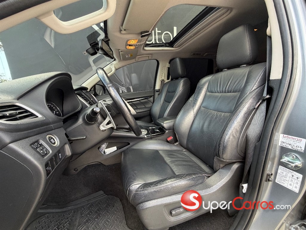2019 Mitsubishi Motors Montero Sport — foto 7 / 10