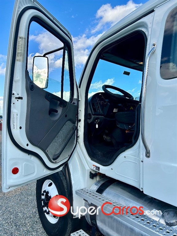 2018 Freightliner M2 — foto 4 / 5