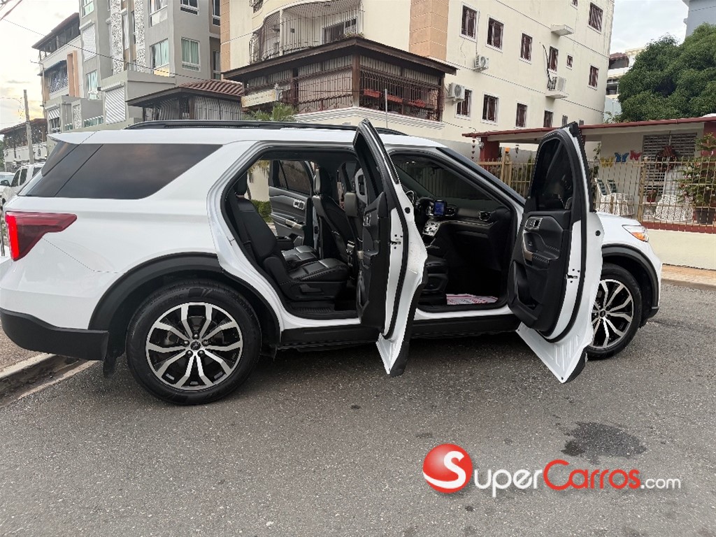 2021 Ford Explorer XLT — foto 5 / 12