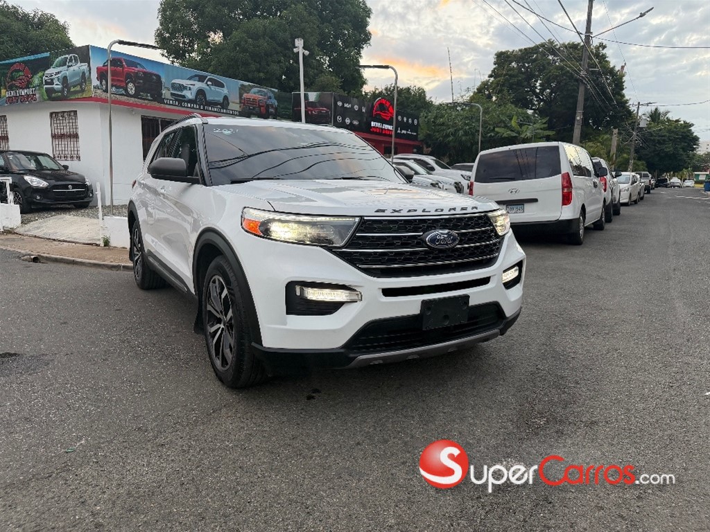 2021 Ford Explorer XLT — foto 7 / 12