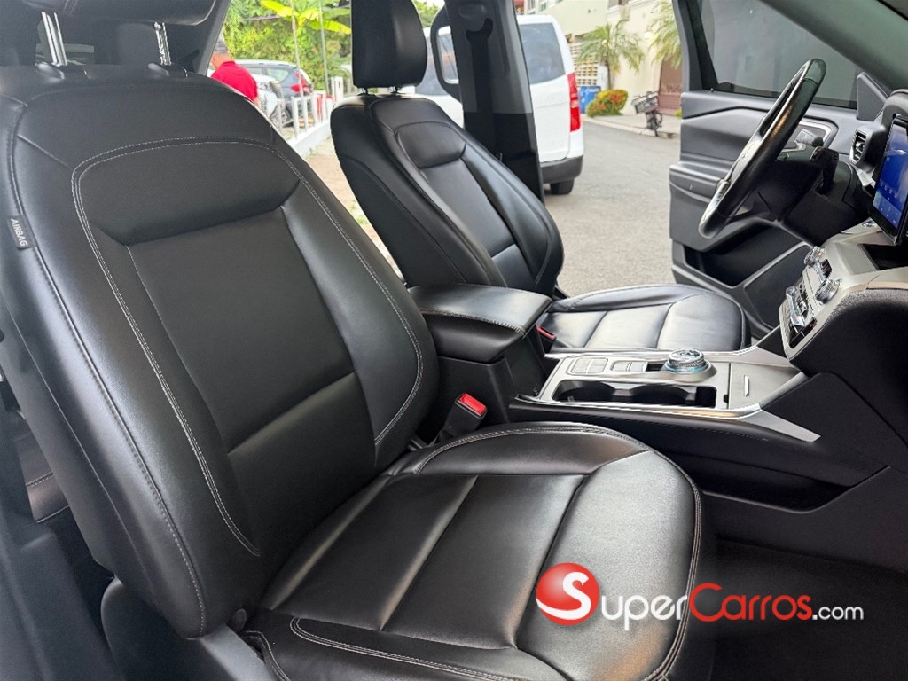 2021 Ford Explorer XLT — foto 10 / 12