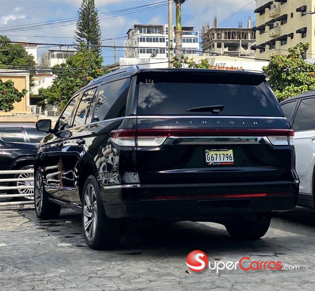 2023 Lincoln Navigator Reserve I — foto 2 / 12