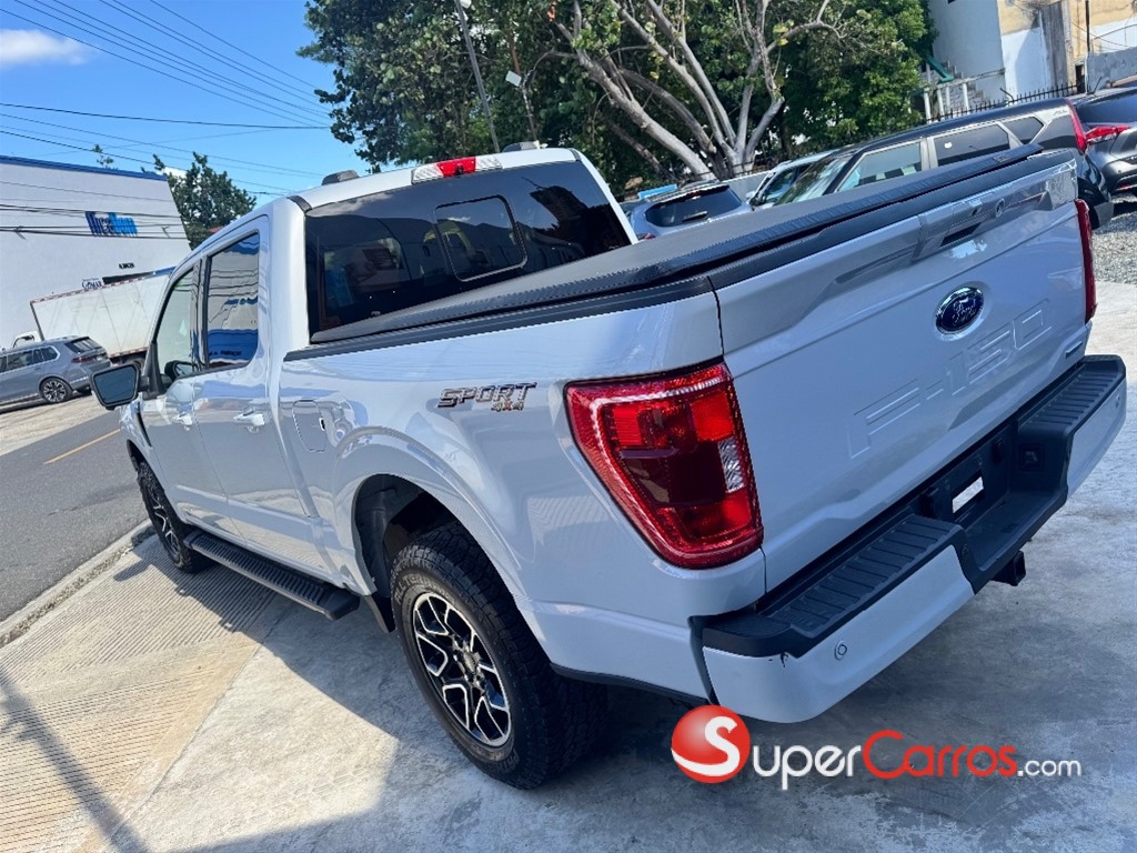 2021 Ford F 150 XLT ECOBOOST — foto 7 / 12