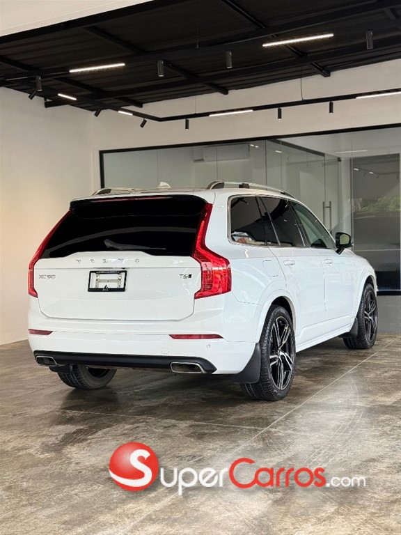 2019 Volvo XC90 Momentum T6 — foto 4 / 10