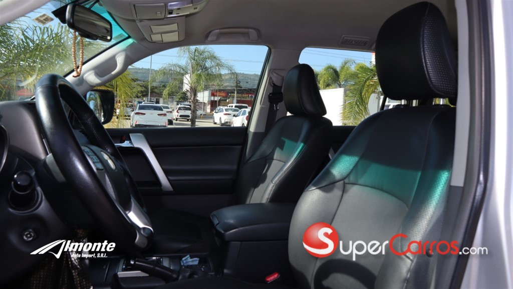 2011 Toyota Land Cruiser Prado — foto 7 / 12