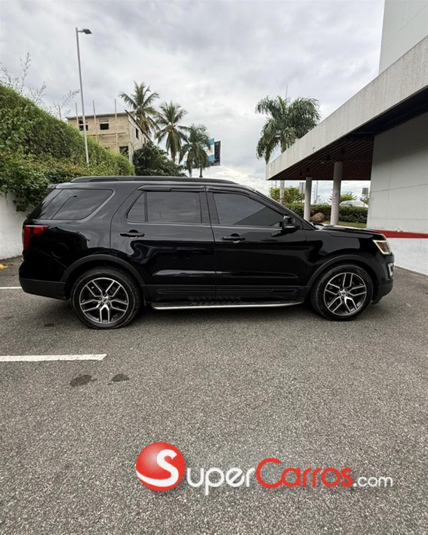 2016 Ford Explorer — foto 8 / 11