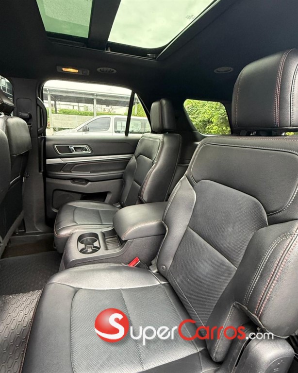2016 Ford Explorer — foto 10 / 11