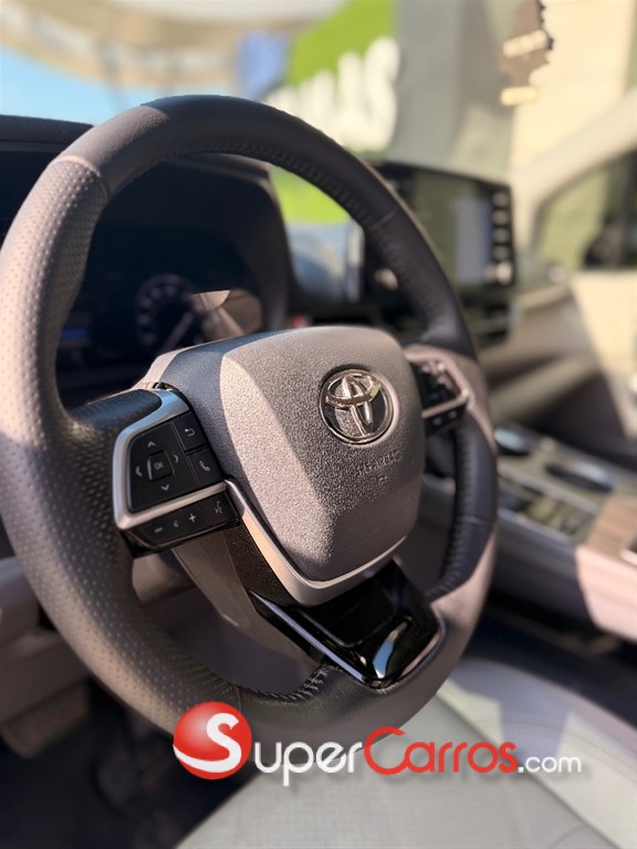 2021 Toyota Sienna Limited — foto 7 / 12