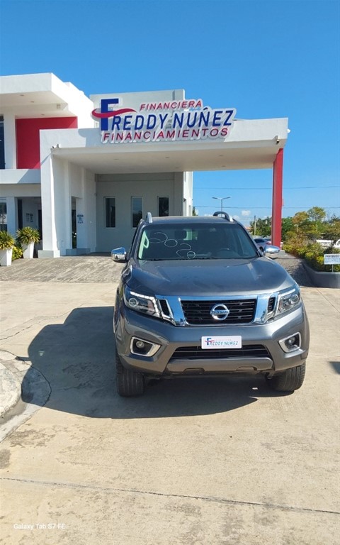 2020 Nissan Navara LE