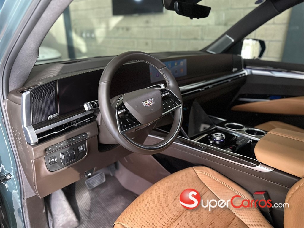 2026 Cadillac Escalade Premium Luxury — foto 8 / 12