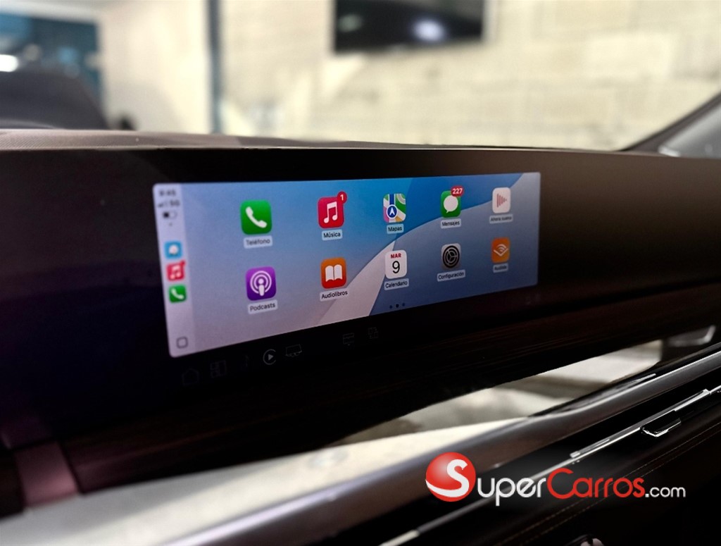 2026 Cadillac Escalade Premium Luxury — foto 9 / 12