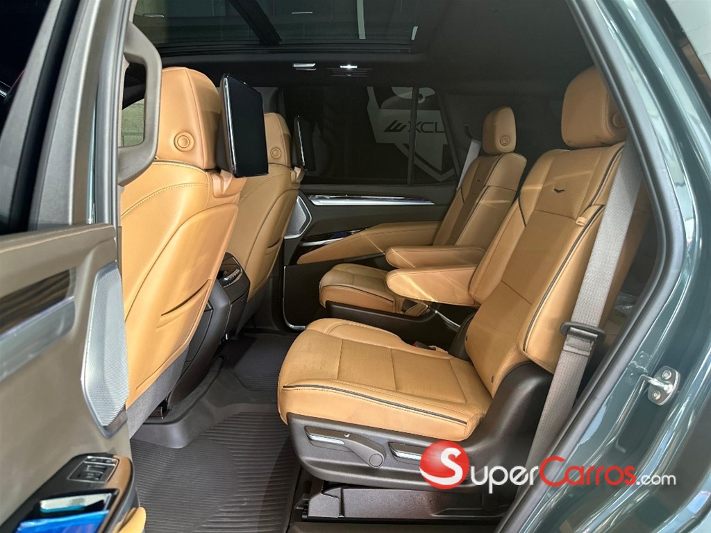 2026 Cadillac Escalade Premium Luxury — foto 11 / 12