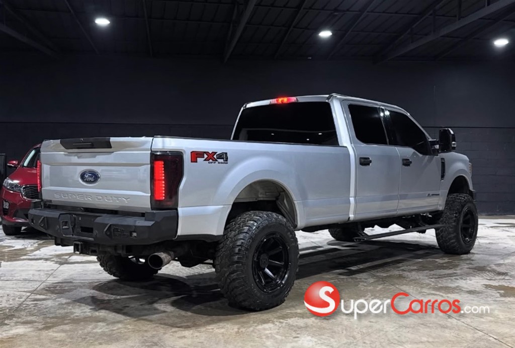 2017 Ford F 350 Super Duty — foto 5 / 10