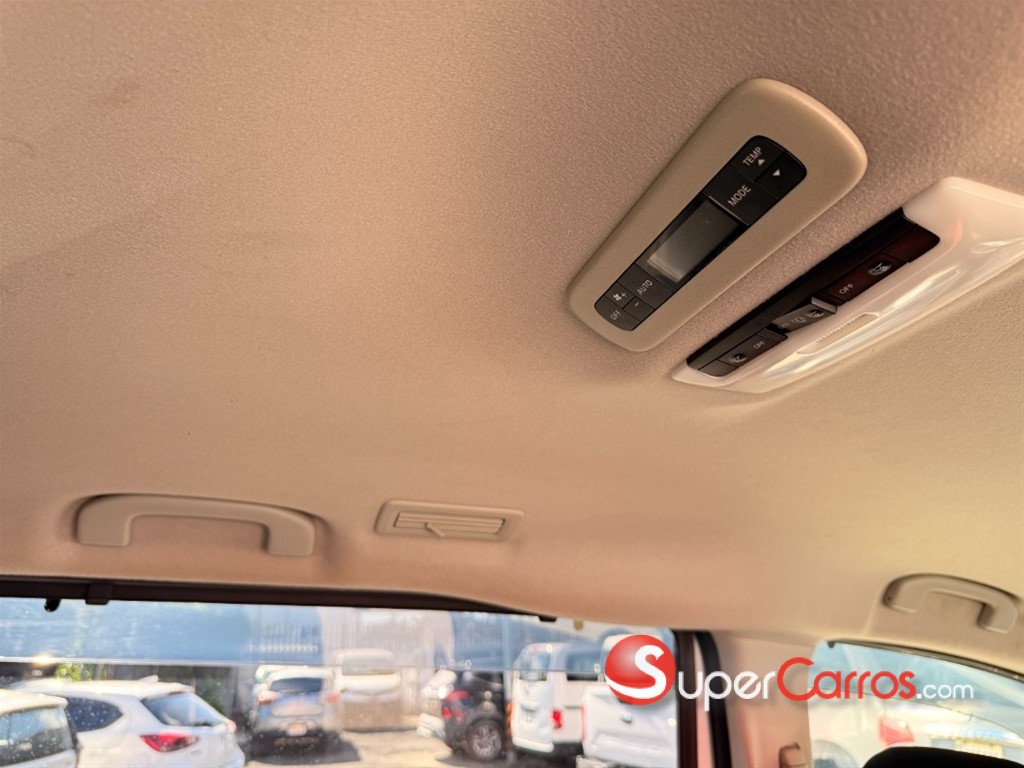 2020 Nissan Serena — foto 7 / 12