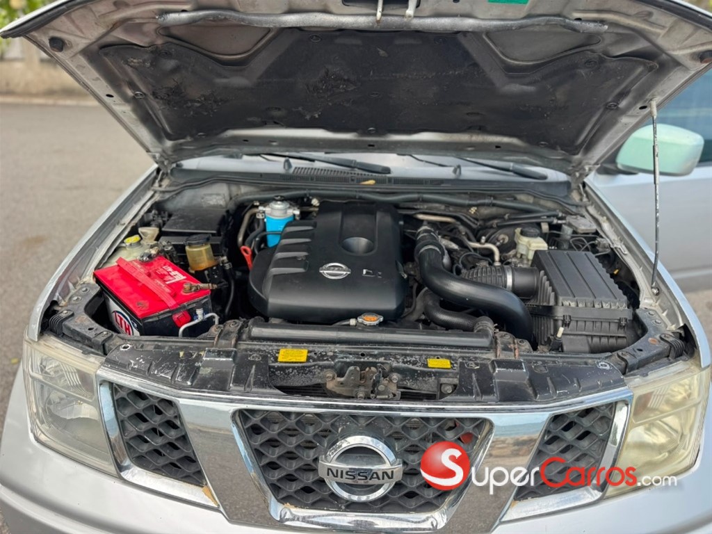 2011 Nissan Navara LE — foto 2 / 12