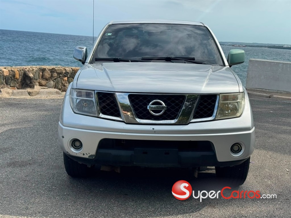 2011 Nissan Navara LE — foto 8 / 12