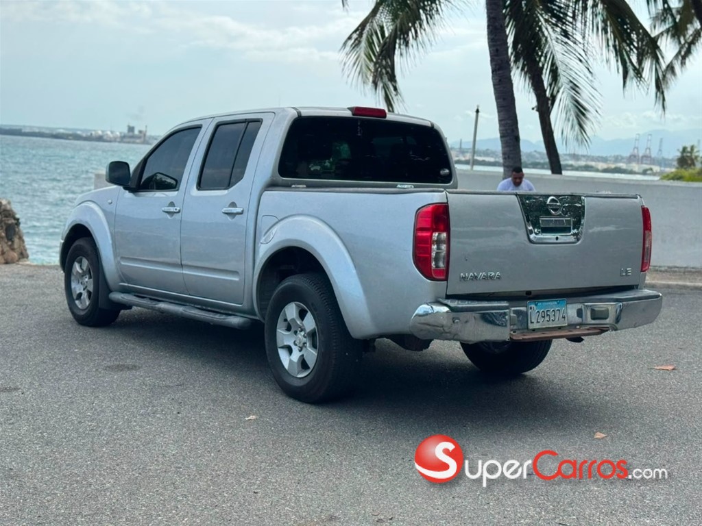 2011 Nissan Navara LE — foto 9 / 12