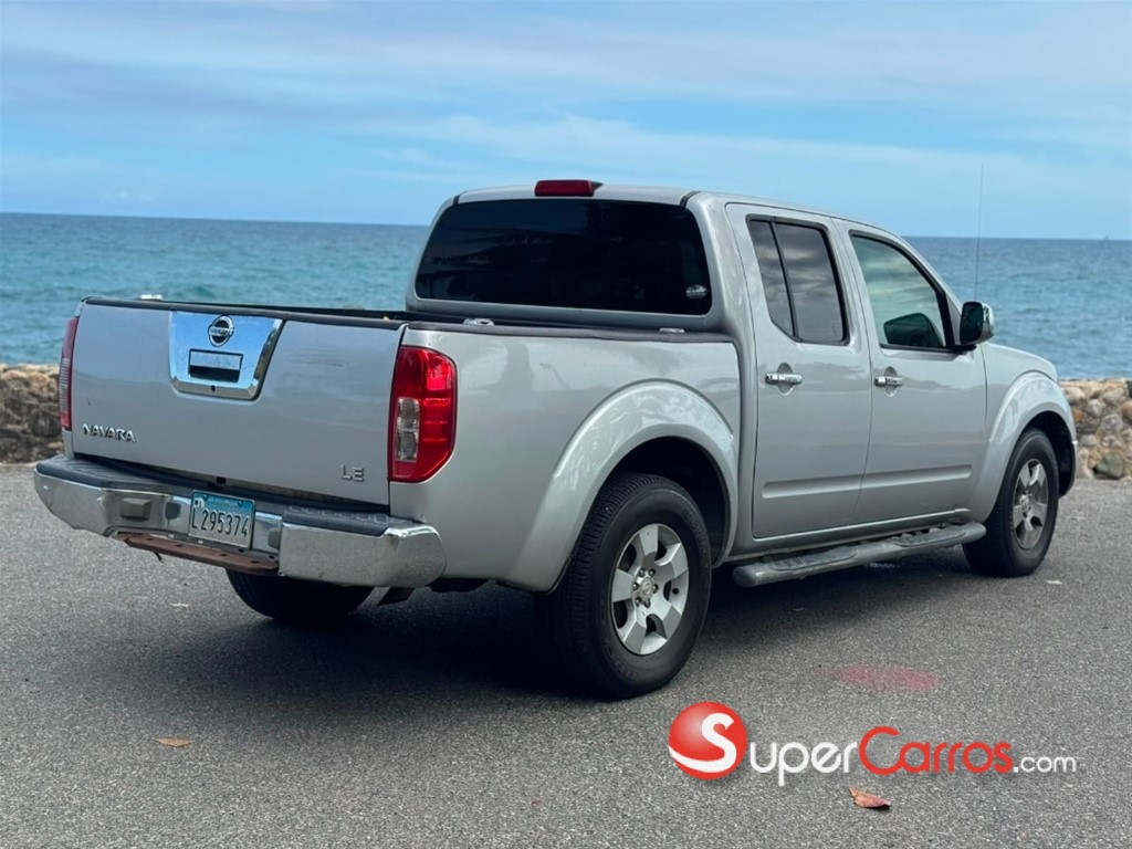2011 Nissan Navara LE — foto 10 / 12