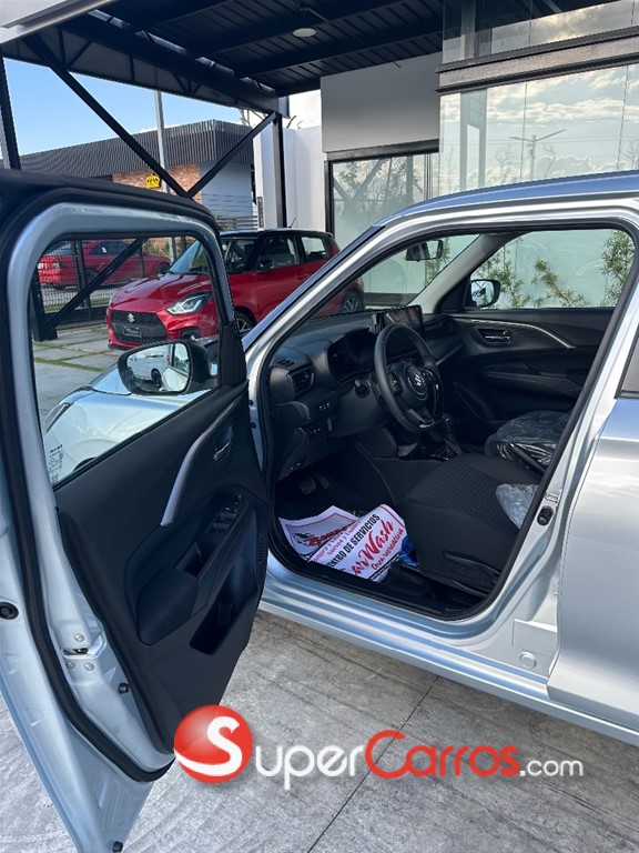 2026 Suzuki Swift GLX Hybrid — foto 8 / 11