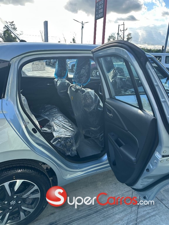 2026 Suzuki Swift GLX Hybrid — foto 10 / 11
