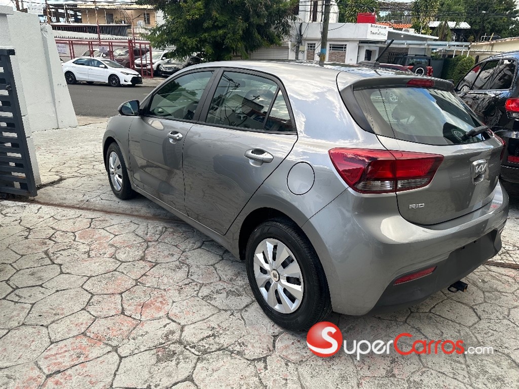 2022 Kia Rio S — foto 4 / 12