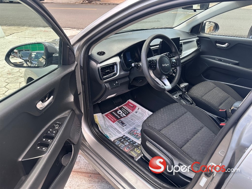 2022 Kia Rio S — foto 8 / 12