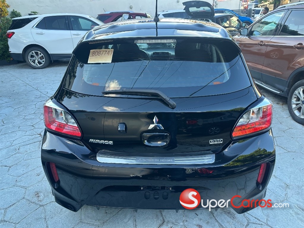 2022 Mitsubishi Motors Mirage Black Edition — foto 6 / 12