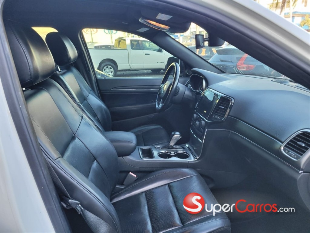 2020 Jeep Grand Cherokee Limited — foto 10 / 12