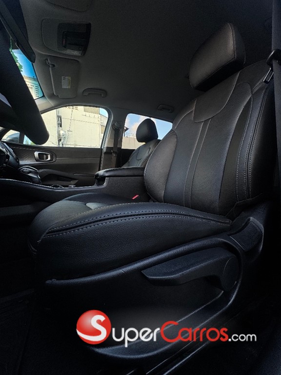 2022 Kia Sorento LX — foto 7 / 10