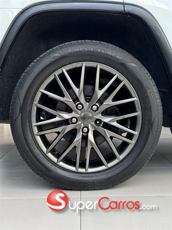2014 Jeep Grand Cherokee Laredo 4x4 — foto 6 / 11